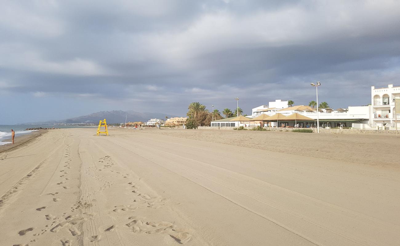 Foto de Playa Nudista Vera con arena brillante superficie