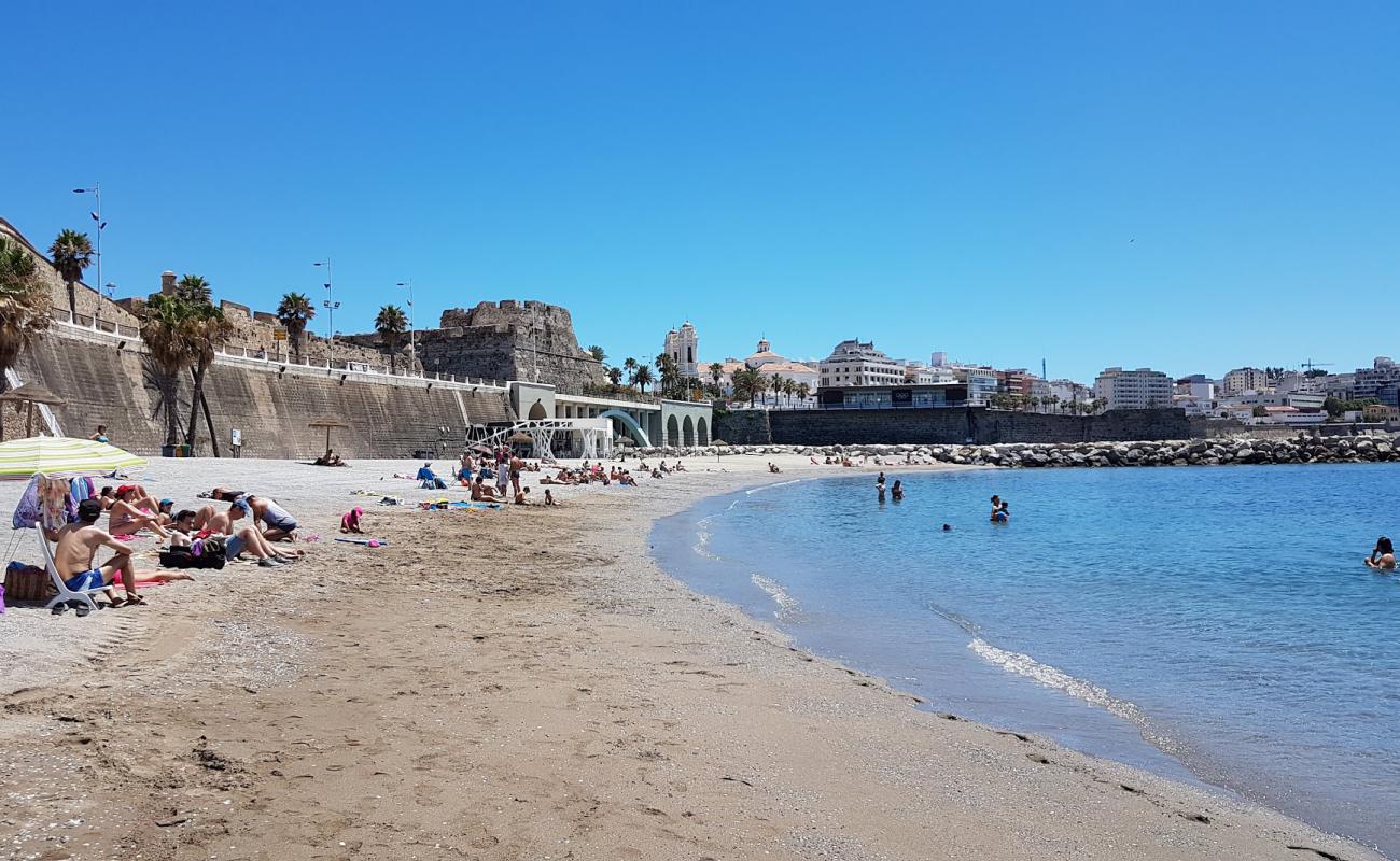 Foto de Playa del Chorillo con guijarro fino oscuro superficie