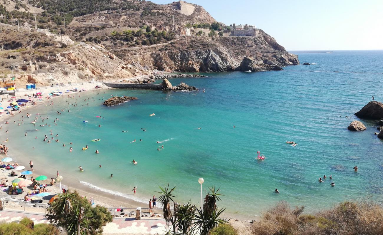 Foto de Playa La Cortina con arena oscura superficie