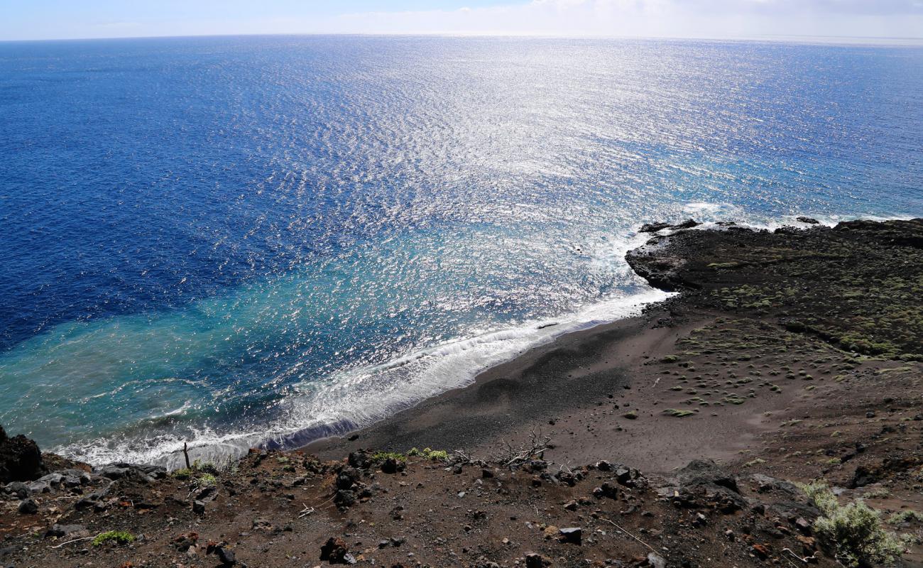 Foto de Playa del Azufre con arena/piedras blanca superficie