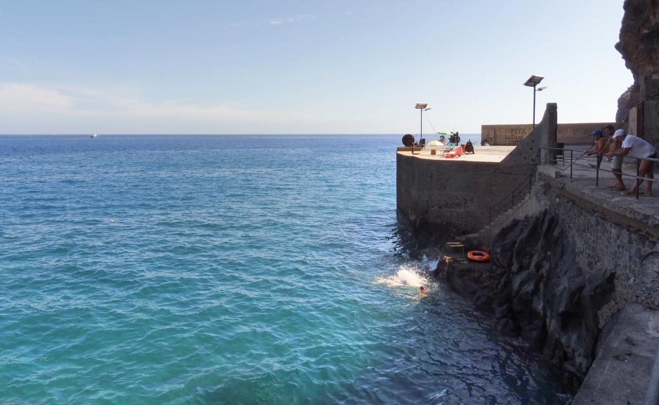 Foto de Playa de la Rajita con hormigón superficie