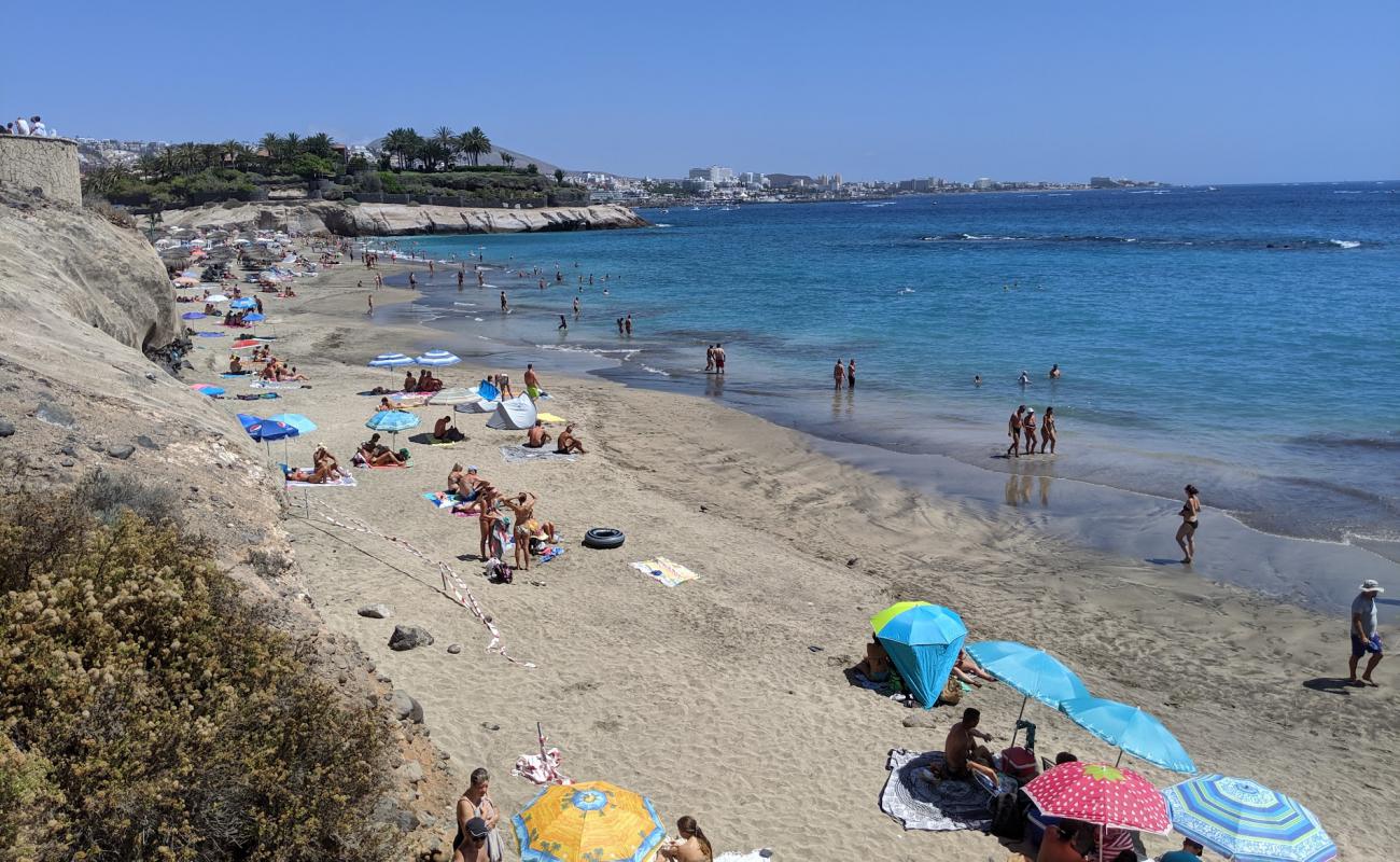 Foto de Playa Duque con brillante arena fina superficie