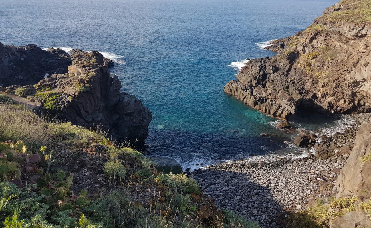 Foto de Playa de Los Barqueros con piedra superficie