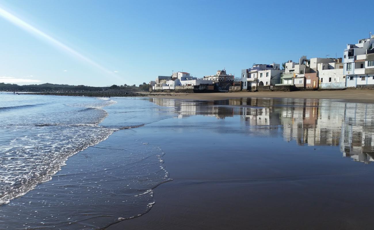 Foto de Playa de Ojos De Garza con arena gris superficie