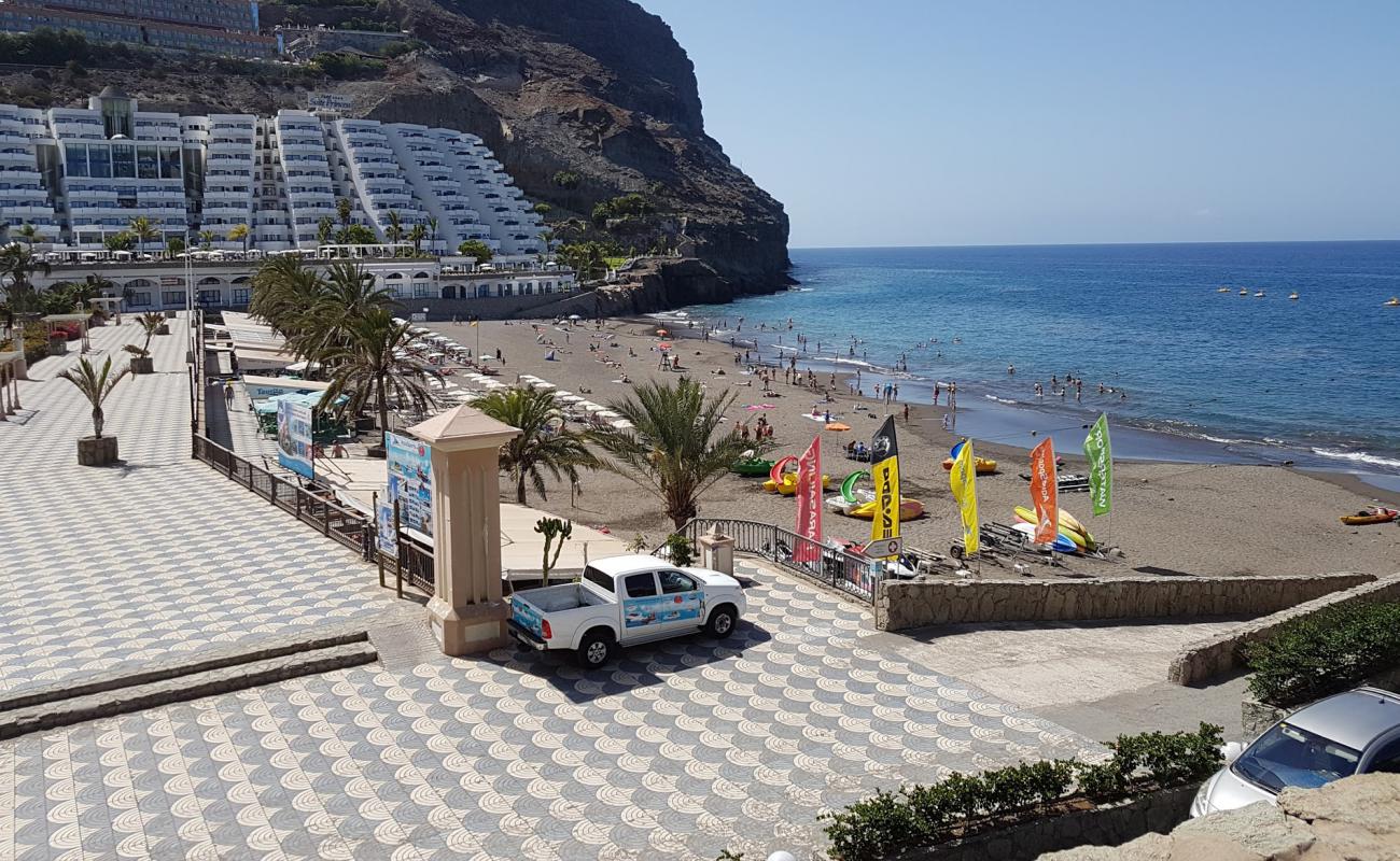 Foto de Playa Taurito (Playa del Diablito) con brillante arena fina superficie