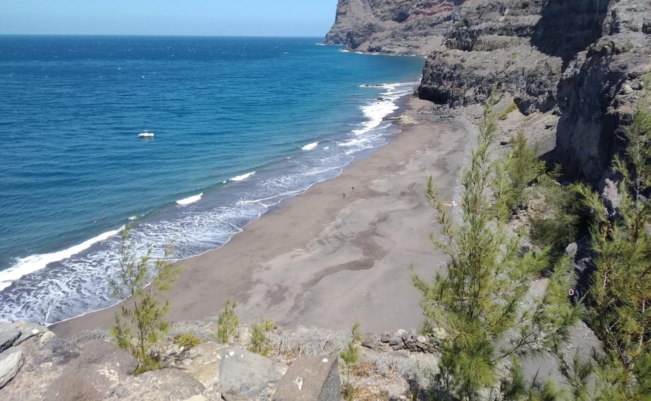 Foto de Playa de GuiGui con arena brillante superficie