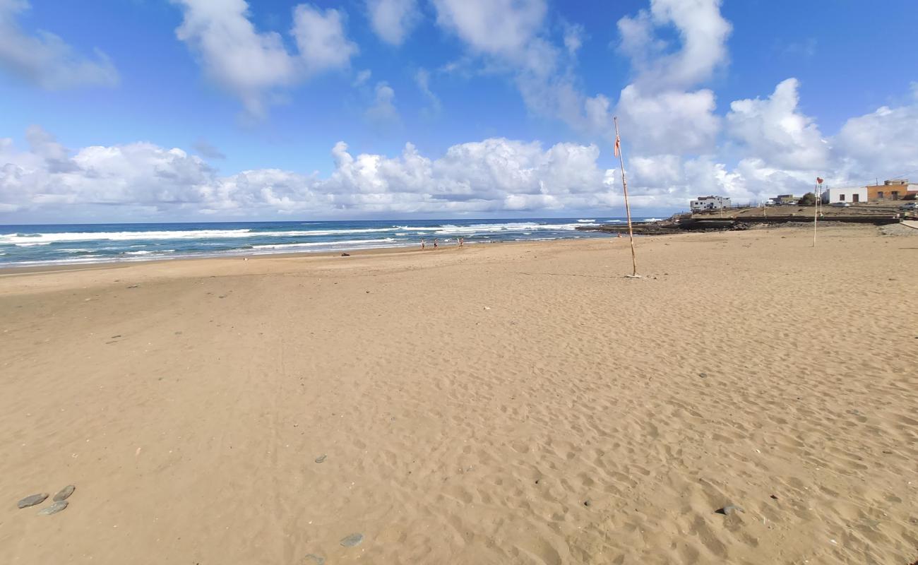 Foto de Playa del Agujero con arena brillante superficie