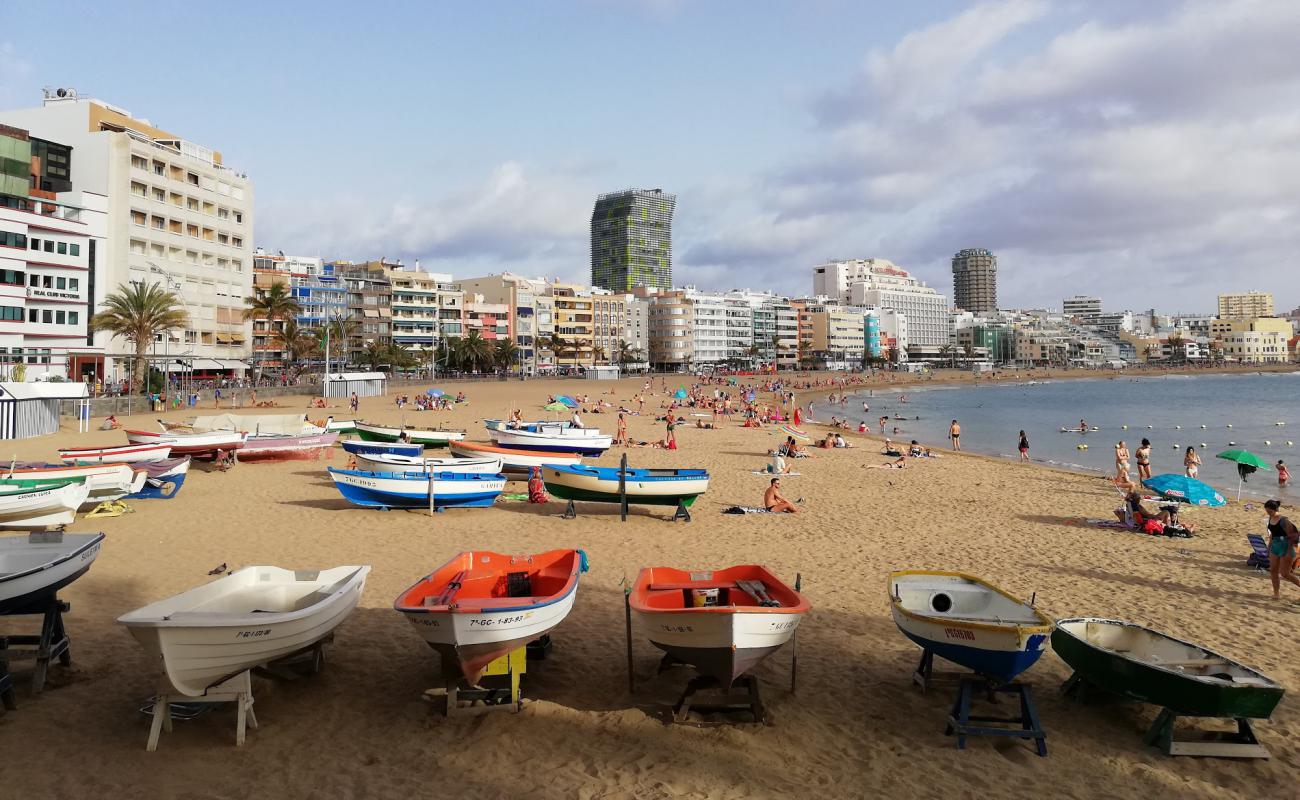 Foto de Playa de Las Canteras II con brillante arena fina superficie