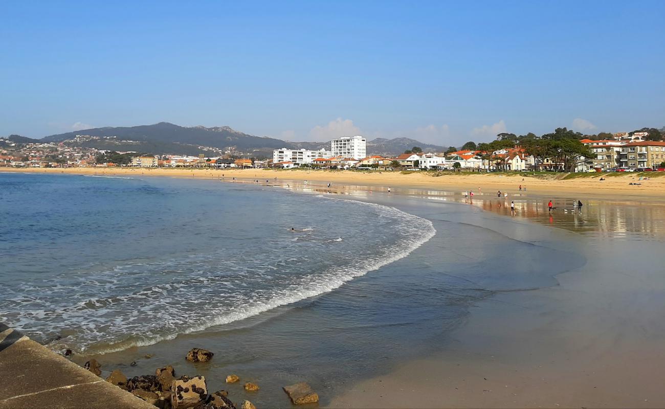 Foto de Praia América con arena brillante superficie