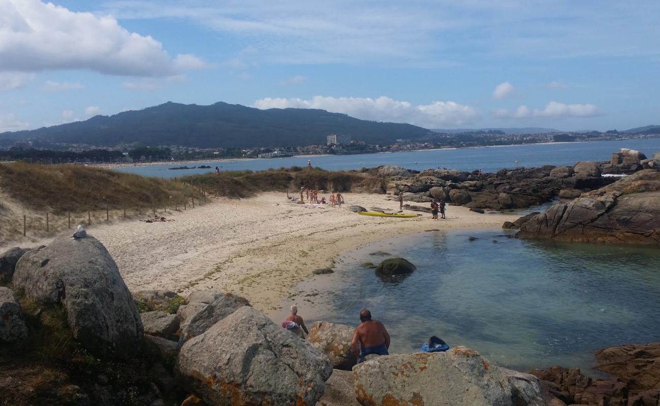 Foto de Cocho das Dornas con arena blanca superficie