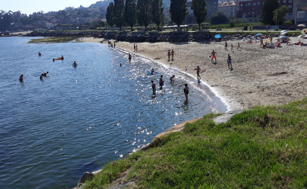 Foto de Praia da Tella con arena blanca superficie