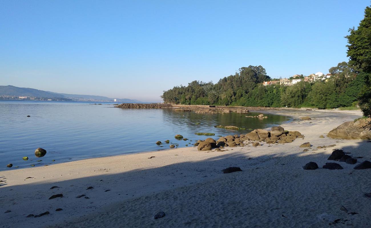 Foto de Praia de Vilela con arena blanca superficie