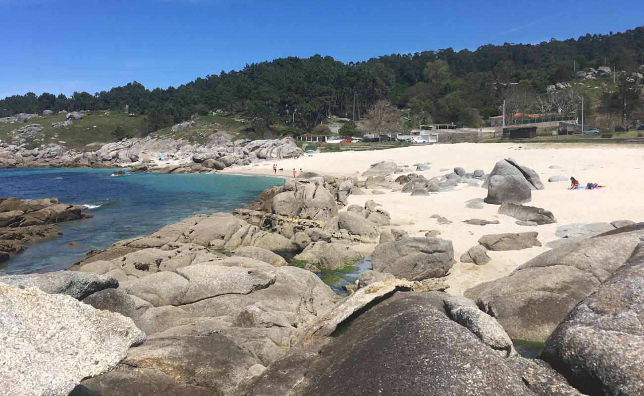 Foto de Praia de Lagos con brillante arena fina superficie