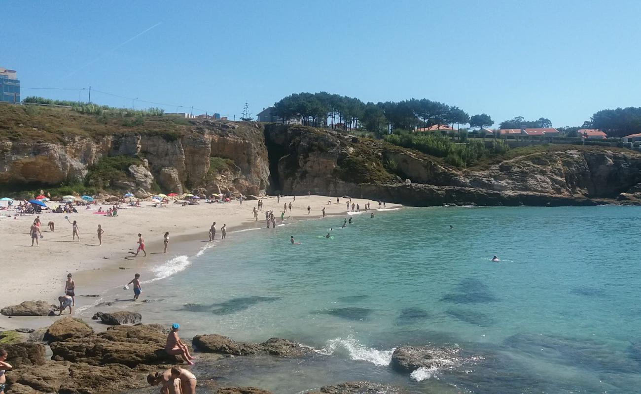 Foto de Playa de Paxariñas con arena fina blanca superficie