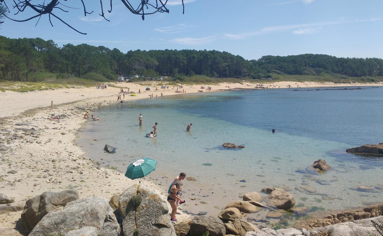 Foto de Canelas beach con arena brillante superficie