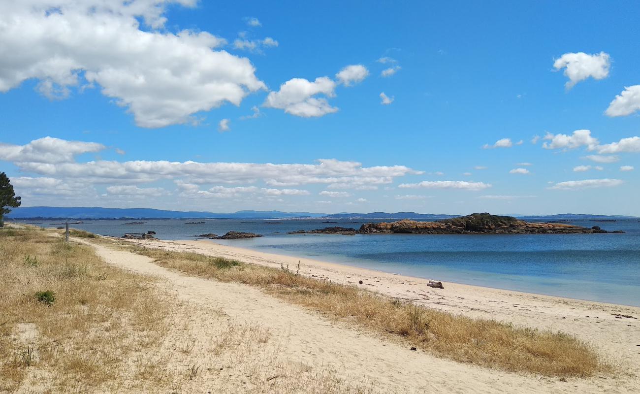 Foto de Illa beach con guijarro fino claro superficie