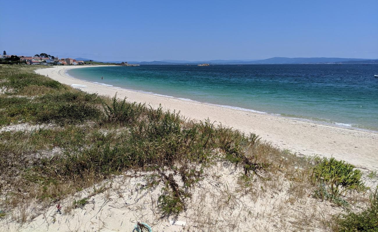 Foto de Castro beach con arena blanca superficie