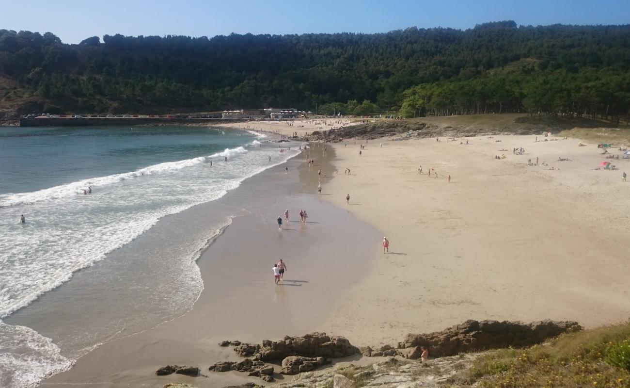 Foto de Praia de Balares con arena fina blanca superficie