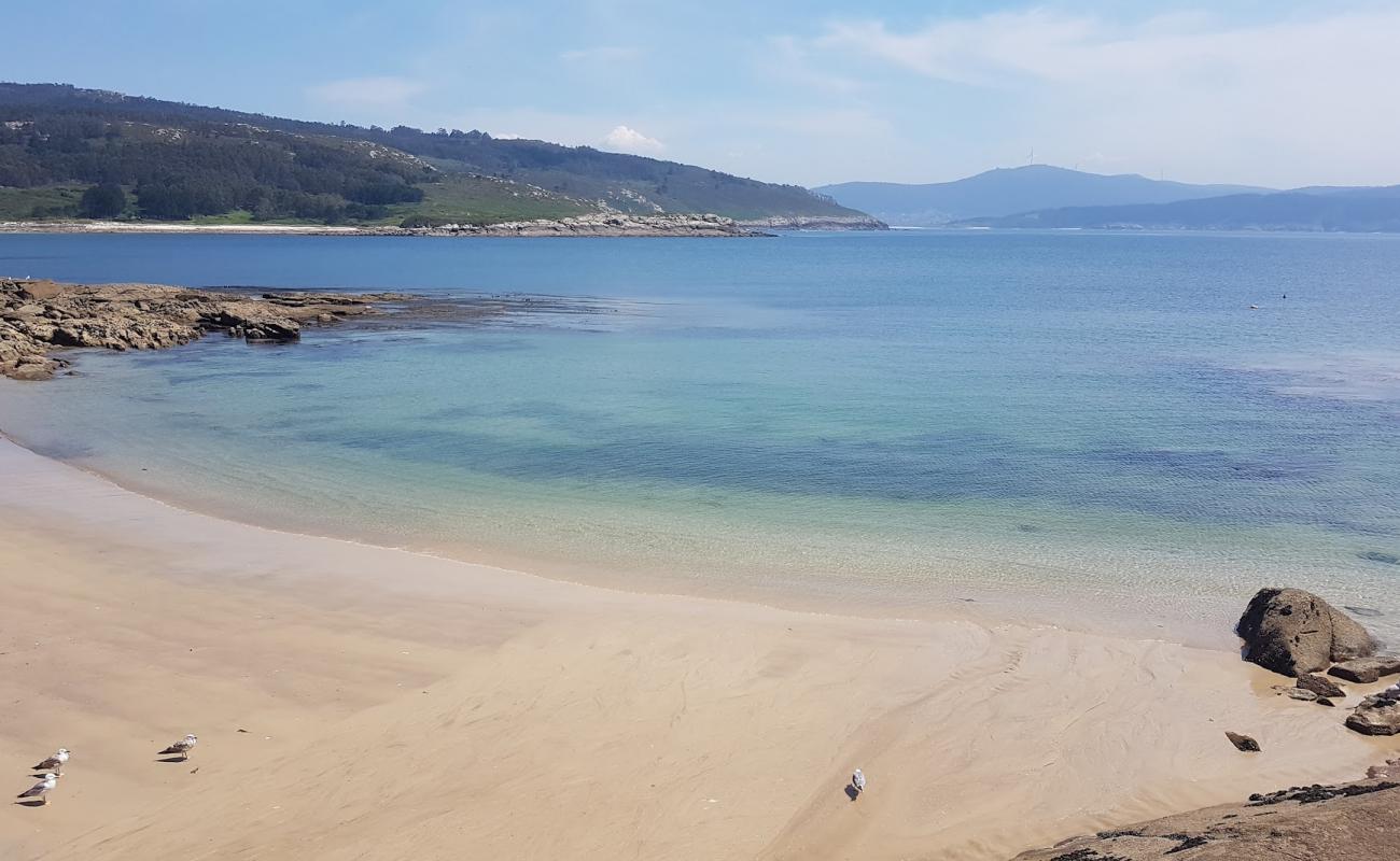 Foto de Praia do Osmo II con arena fina blanca superficie