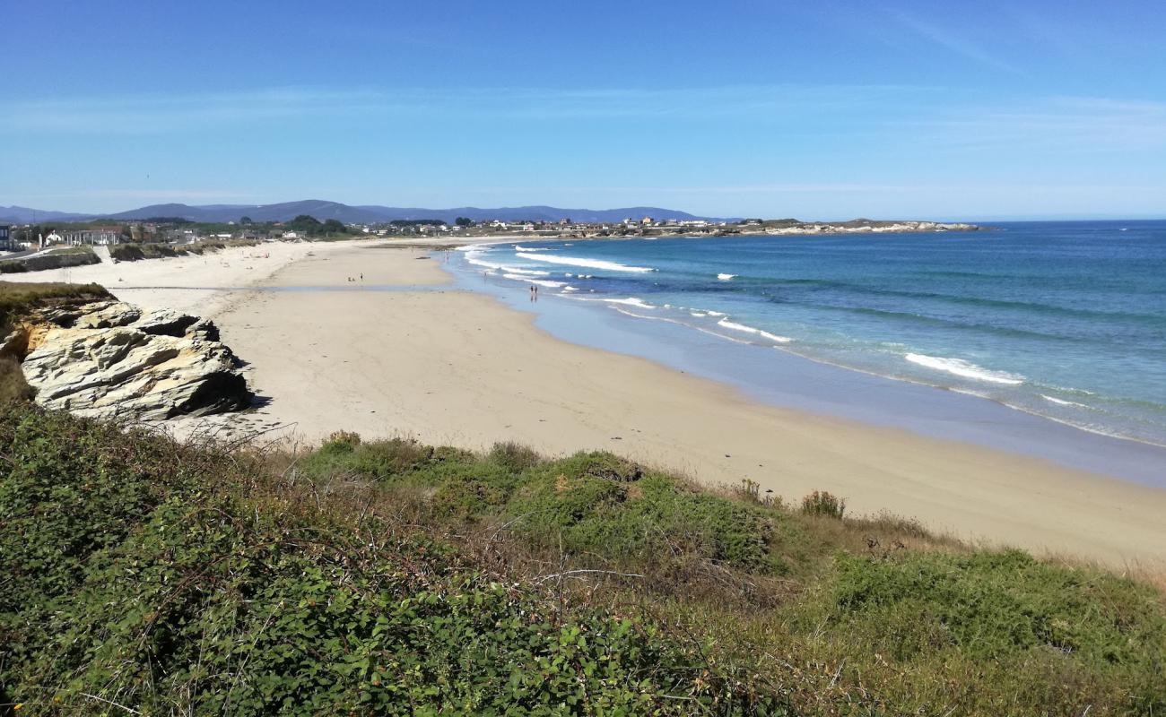 Foto de Praia de Arealonga con brillante arena fina superficie