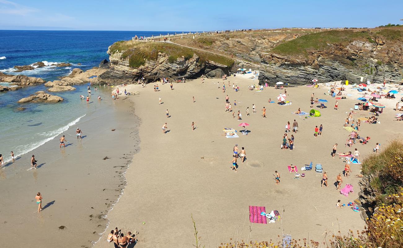 Foto de Praia dos Castros con arena fina blanca superficie