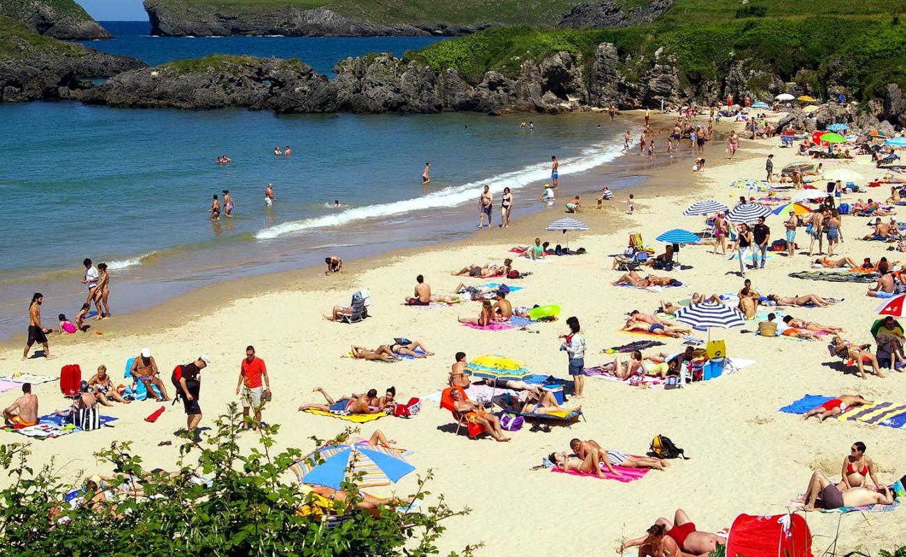 Foto de Playa de Barro con brillante arena fina superficie