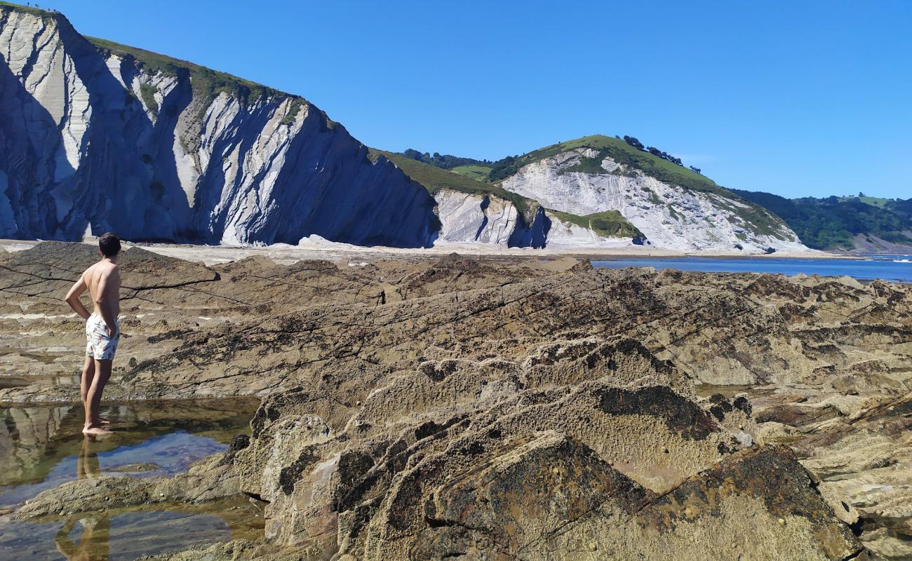 Foto de Playa De Sakoneta con piedra superficie