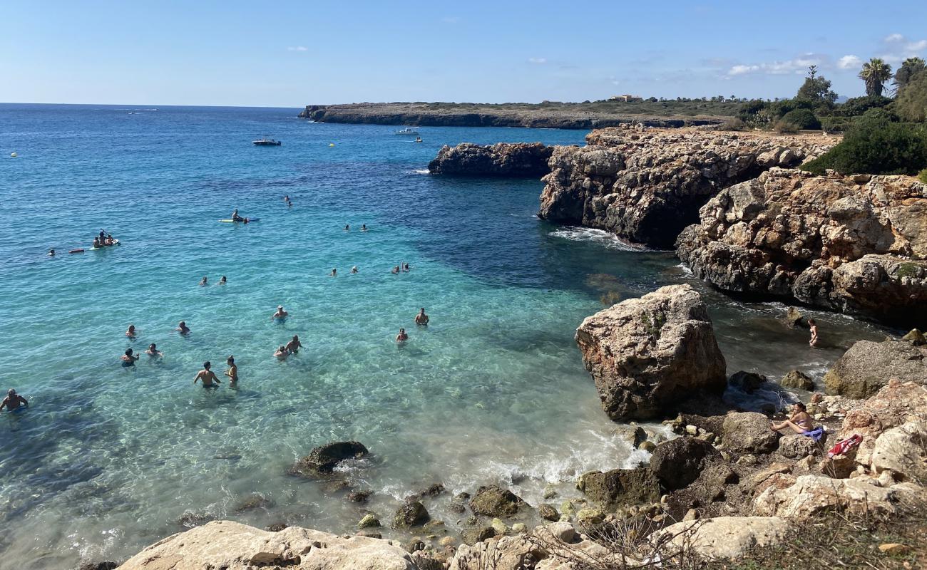 Foto de Cala Morlanda con piedra superficie