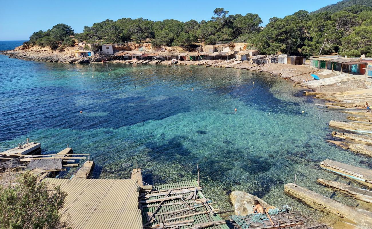 Foto de Sa Caleta Beach con guijarro gris superficie