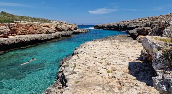 Cala Estreta Beach