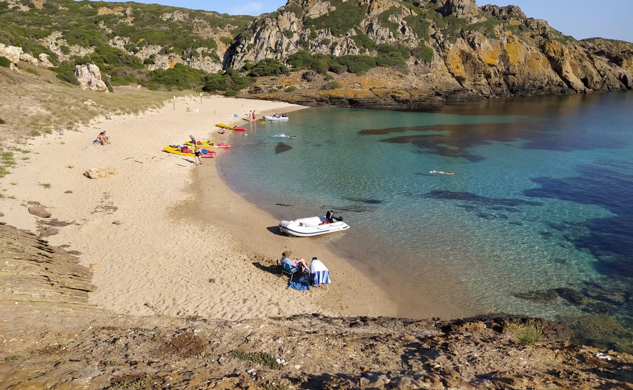 Foto de Els Tamarells Beach con arena brillante superficie