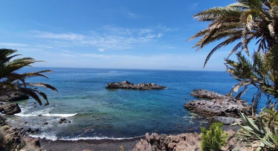 Baja Larga Beach