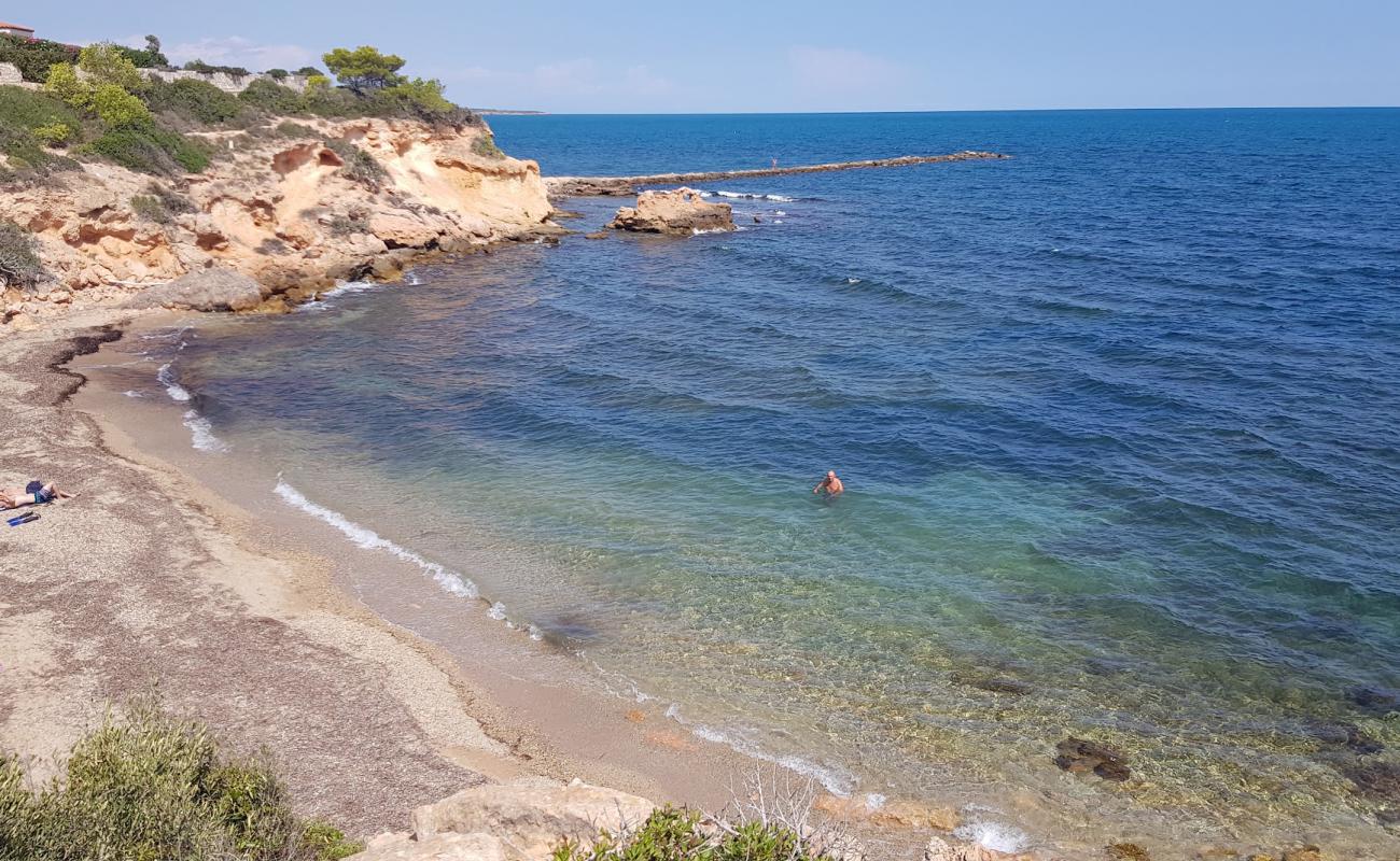 Foto de Bacone Beach con piedra superficie