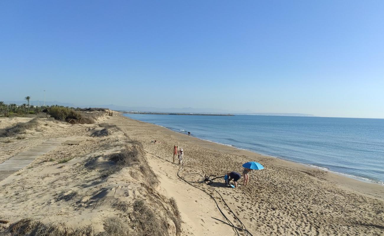 Foto de Los Viveros Beach con arena brillante superficie