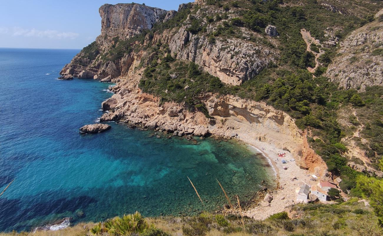 Foto de Cala Llebeig Beach con piedra superficie