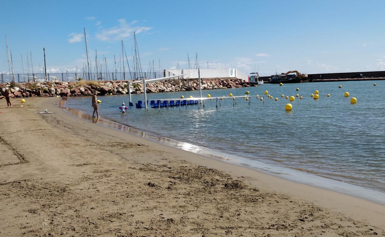 Foto de Pobla Marina Beach con arena brillante superficie