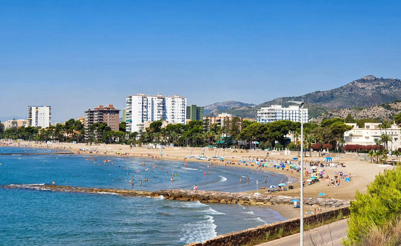 Foto de Voramar Beach con arena brillante superficie