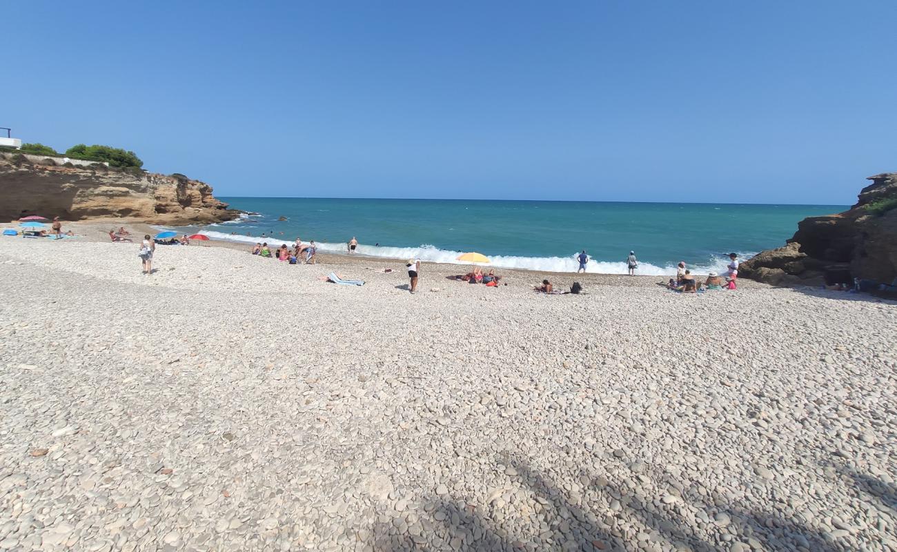 Foto de Cala del Pastor Beach con guijarro ligero superficie