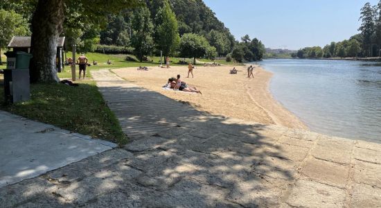 Fluvial do Lerez Beach