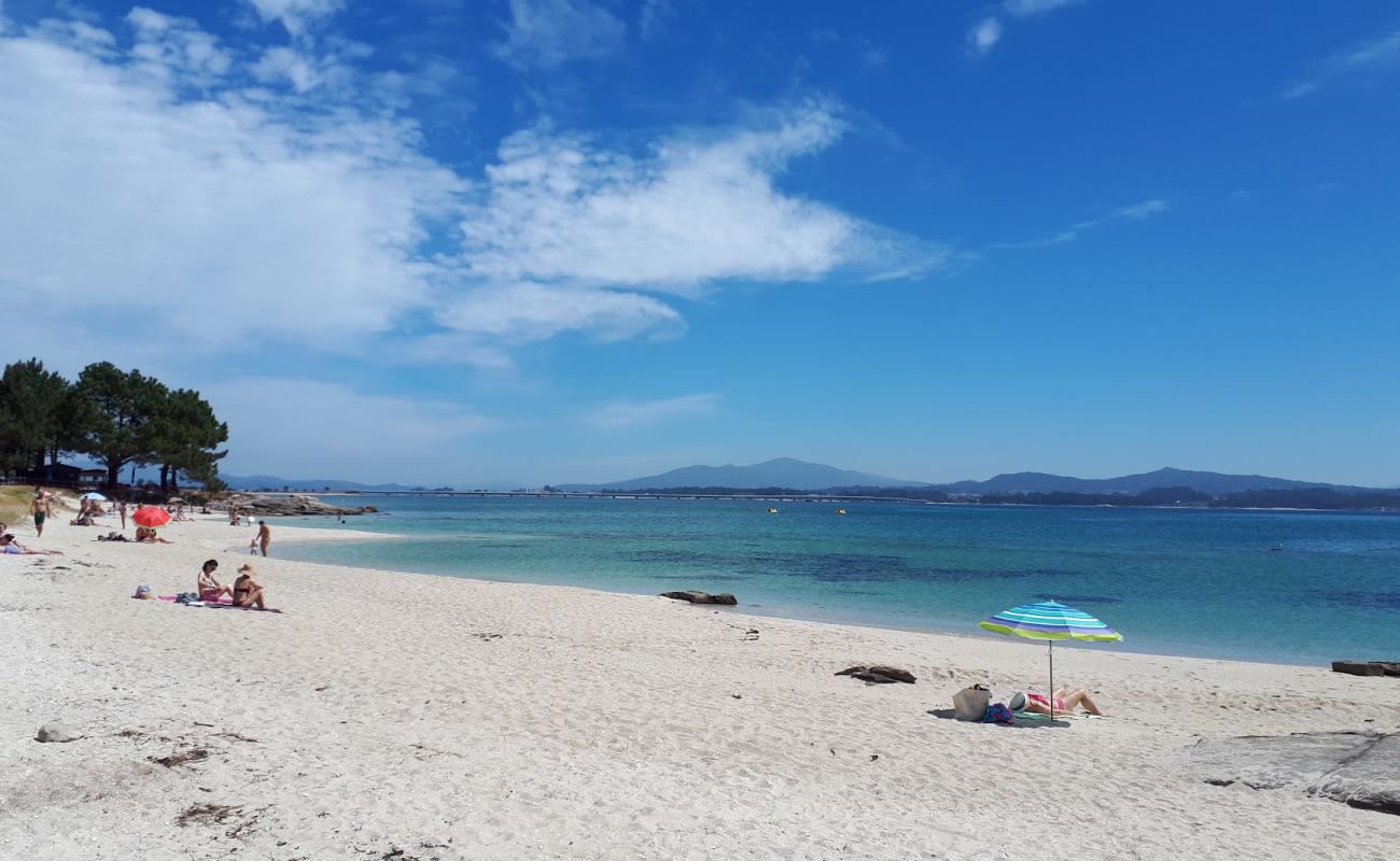 Foto de Salinas Beach con arena brillante superficie