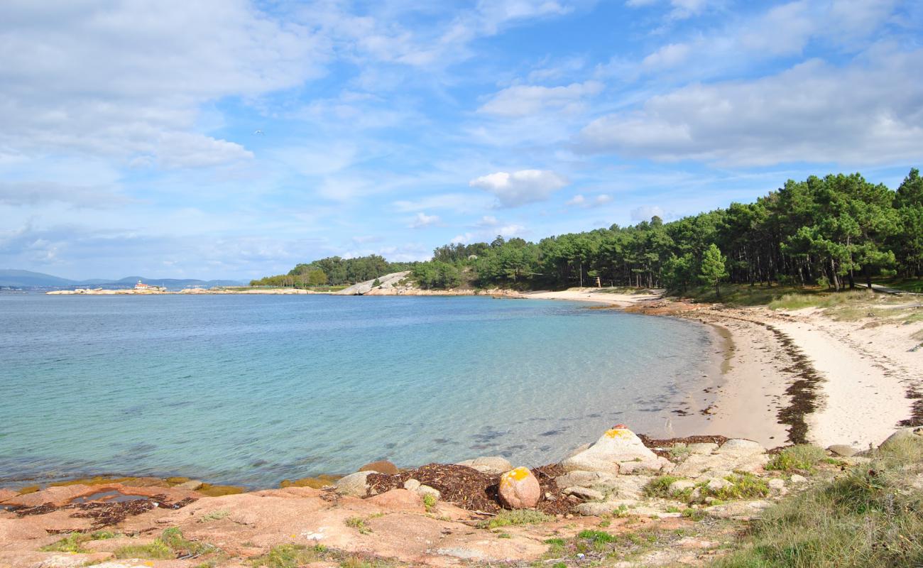 Foto de Area da Secada Beach con arena brillante superficie