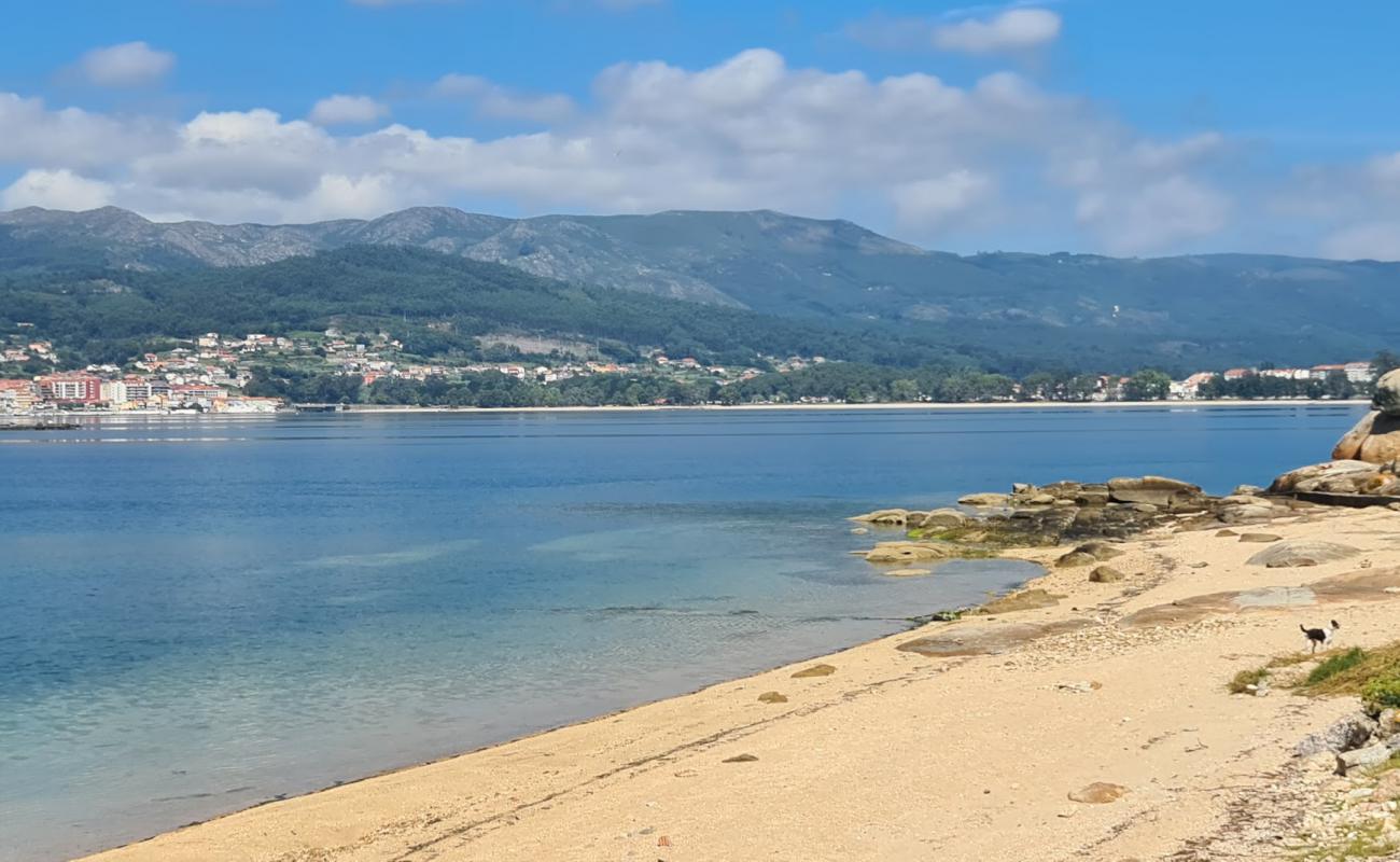 Foto de Esteiro Beach, Boiro con arena brillante superficie