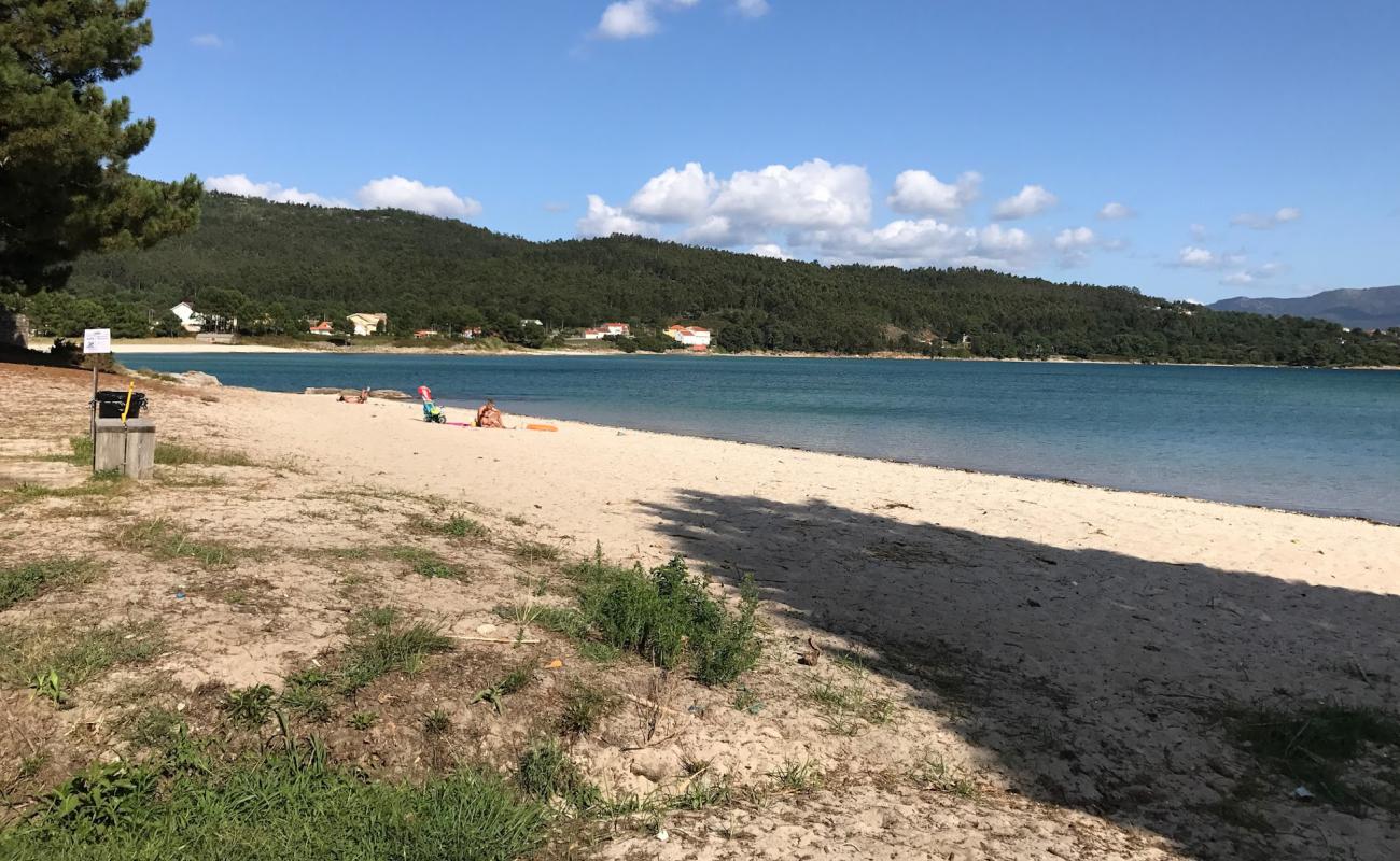 Foto de Linares Beach con arena brillante superficie