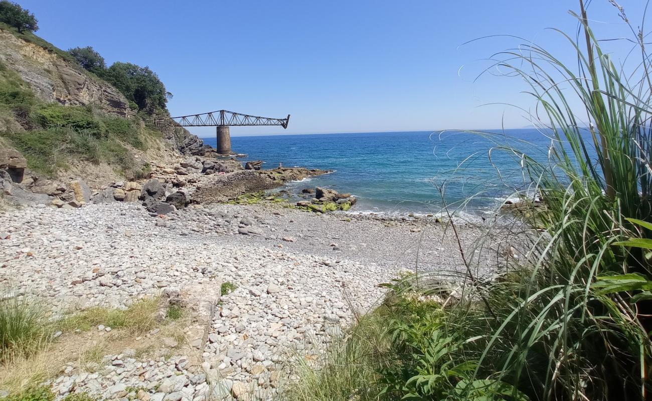 Foto de Cala de Miono Beach con guijarro gris superficie