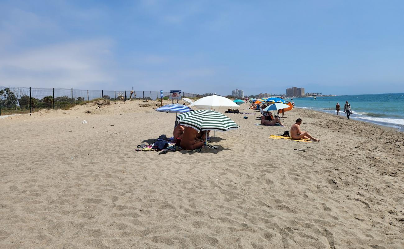 Foto de Nudista Guadalmar Beach con arena gris superficie