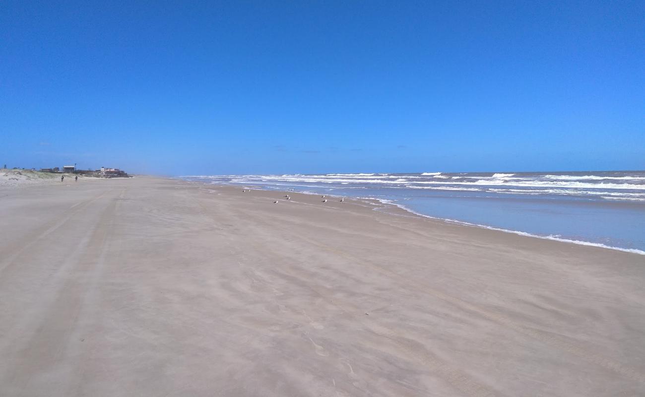 Foto de Playa Maravilhas con arena brillante superficie