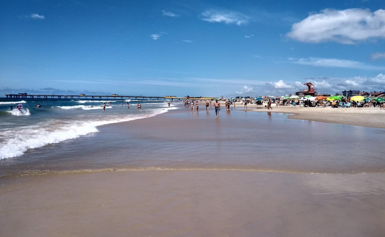 Foto de Praia de Tramandai con brillante arena fina superficie