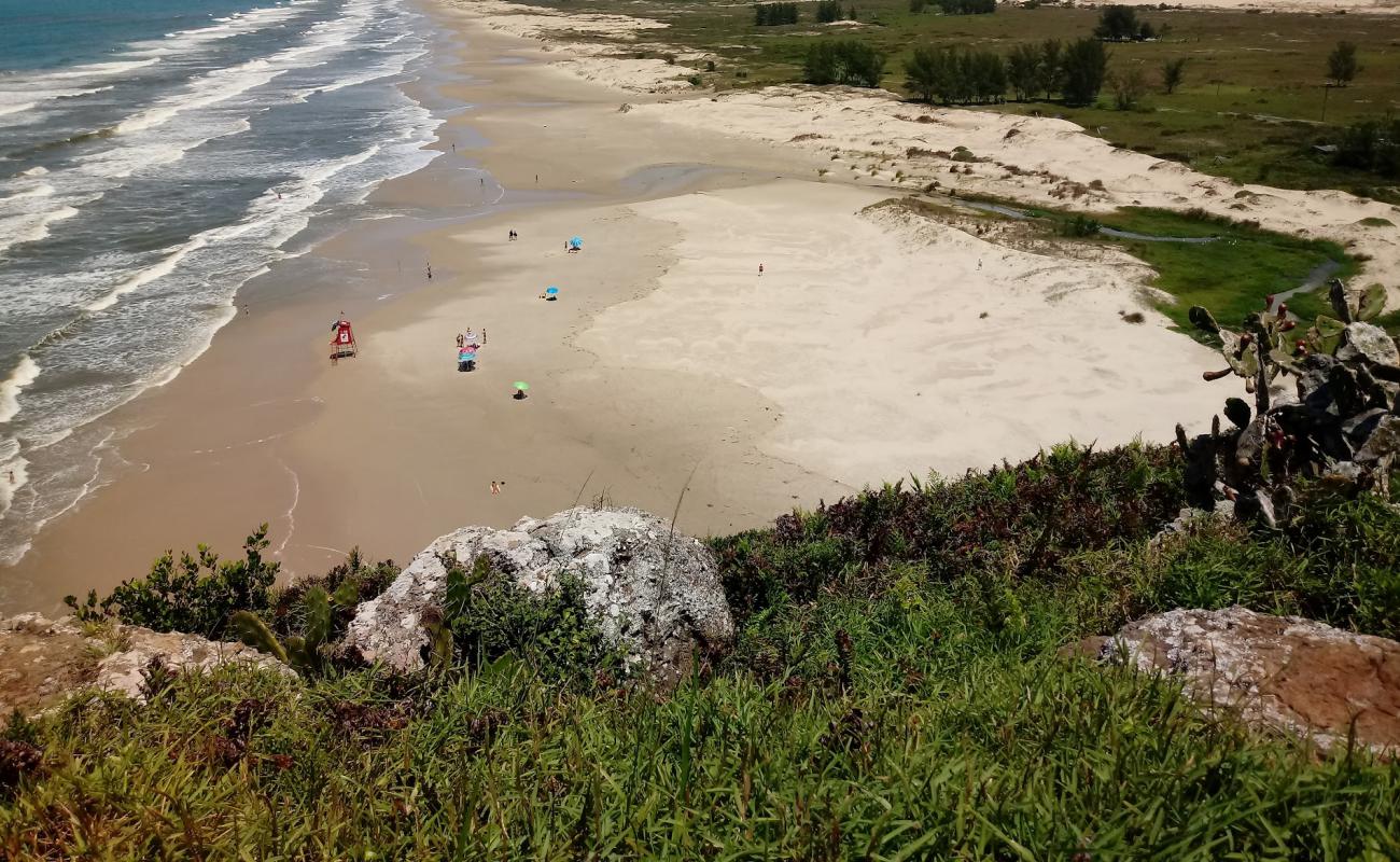 Foto de Playa de Arroio Seco con brillante arena fina superficie