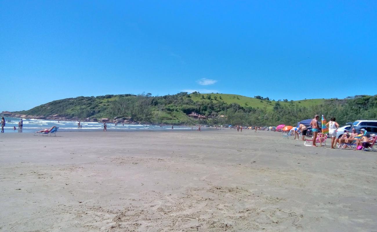 Foto de Praia do Ouvidor con brillante arena fina superficie