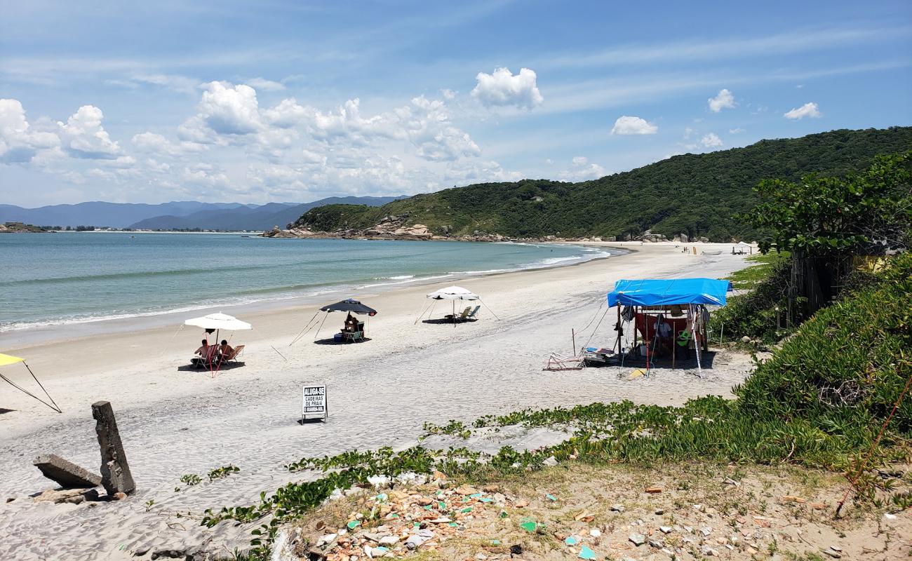 Foto de Praia de Naufragados con arena brillante superficie